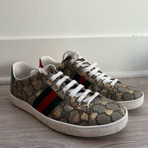 Gucci Ave GG Supreme Sneaker!